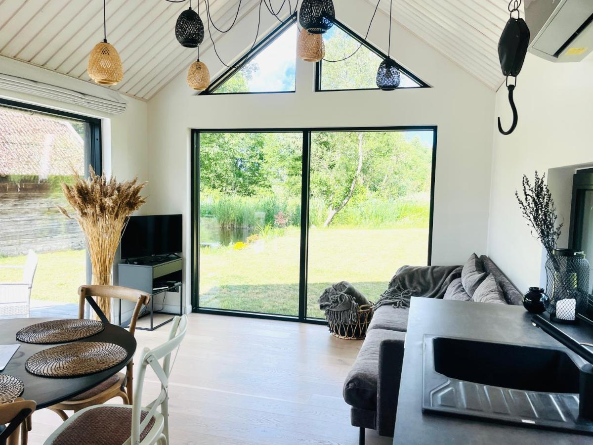 Paerli Puhkemaja / Pearl Riverside House Pudisoo Ngoại thất bức ảnh